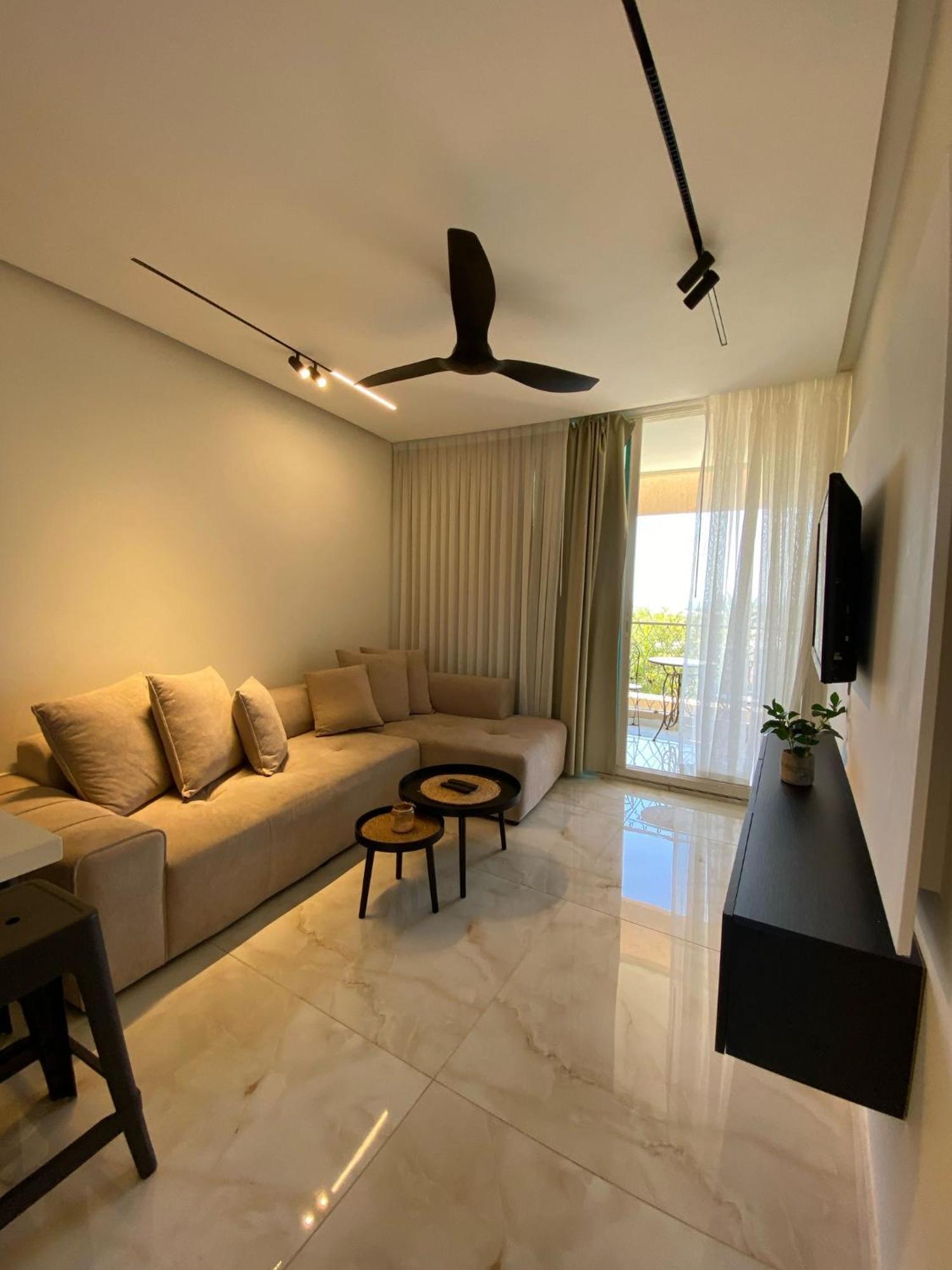 Deluxe Suite 카에사레아 외부 사진